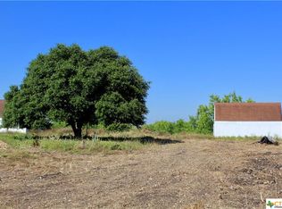 7537 N Highway 183, Lockhart, TX 78644