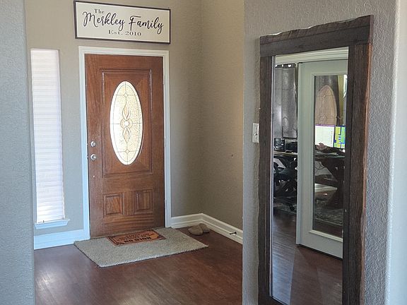 Entry way