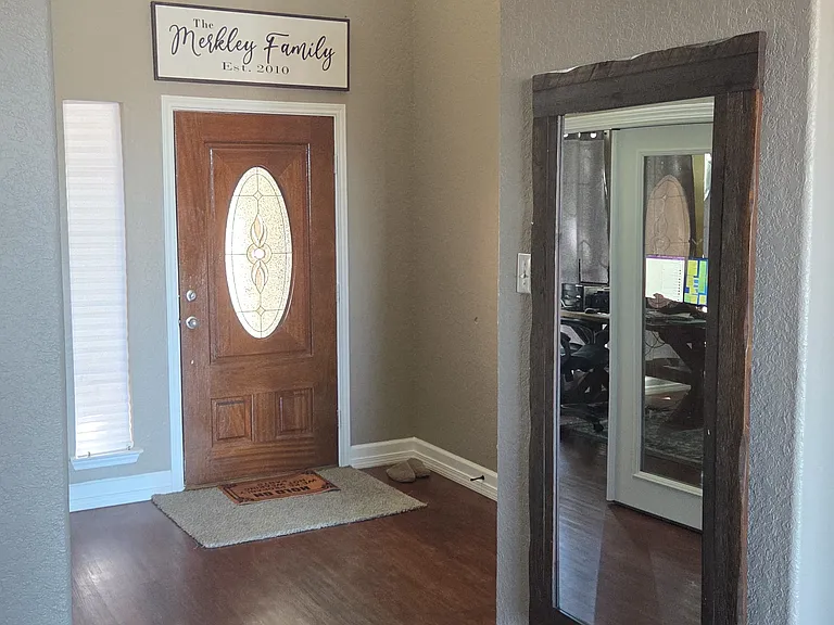 Entry way