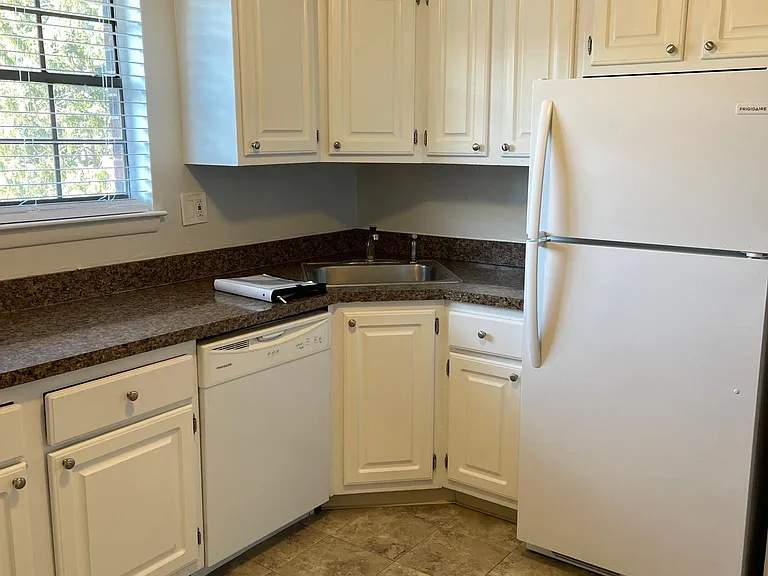 100 Sycamore Ln #A — Photo 12