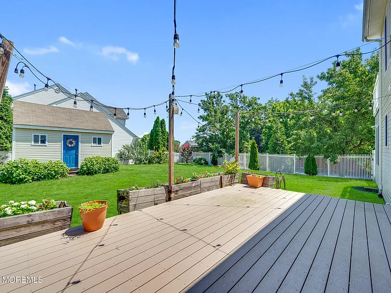 248 Compass Rd — Photo 35