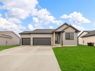 1380 Cedar St, Waukee, IA 50263