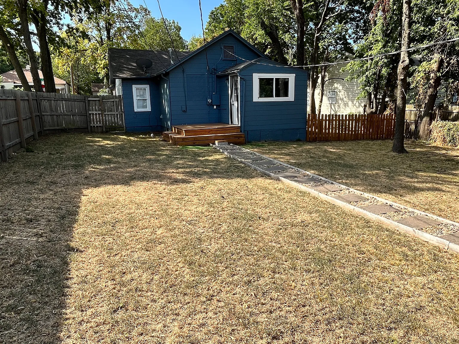 4631 E 4th Pl — Photo 2