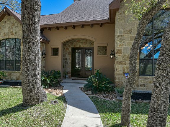 3rd image of 204 Fawn Ln