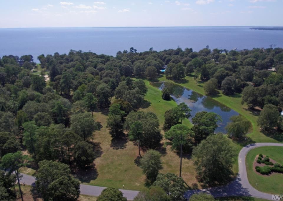 1st image of 208 Lake Wood Dr