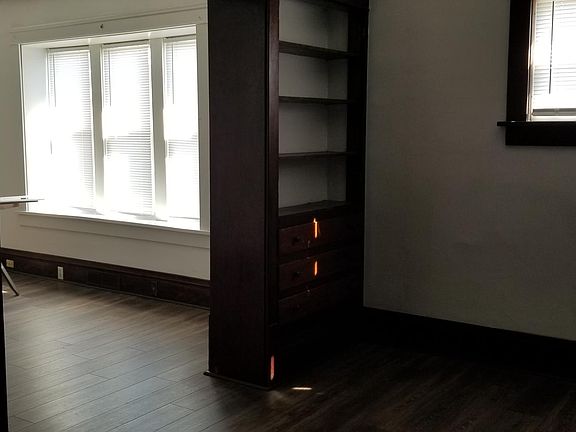 4th image of 43 Elinor Ave #2