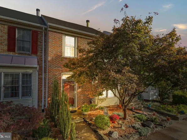 3294 Greco Ct, Woodbridge, VA 22192