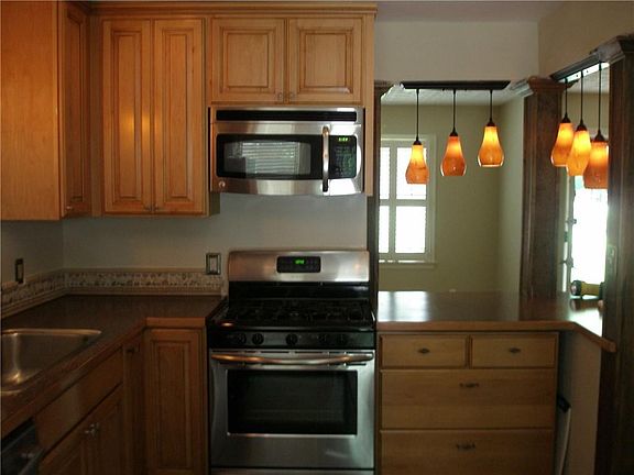 3rd image of 3962 Chamblee Dunwoody Rd