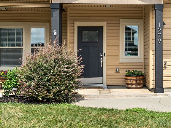 3rd image of 1279 Eagles View Dr