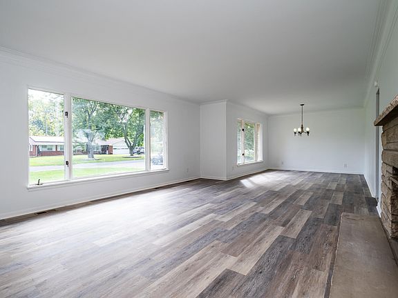 5th image of 1560 Columbus Ave