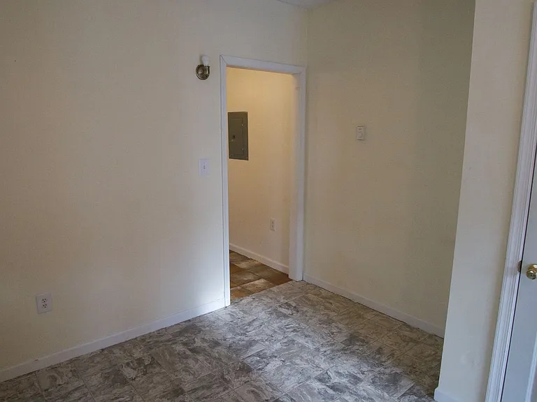 422 South St — Photo 3