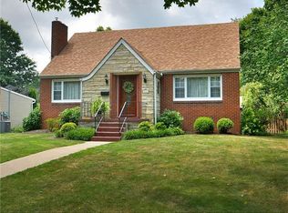 537 11th St, Oakmont, PA 15139
