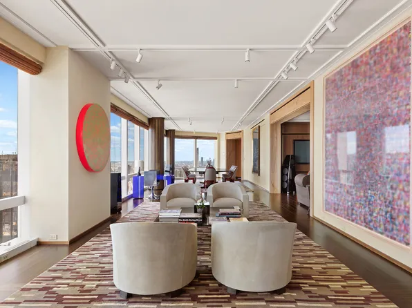 80 Columbus Circle 71AB image 2 of 4