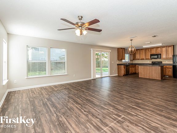 3rd image of 9718 Hazel Lake Dr