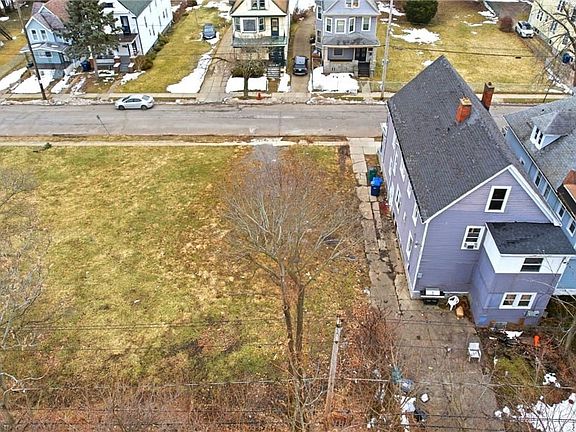 4th image of 234 Riley St