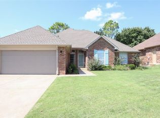 1505 Copper Cove Dr, Edmond, OK 73013