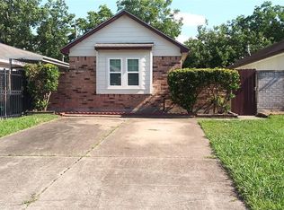 1514 Christa Ln, South Houston, TX 77587