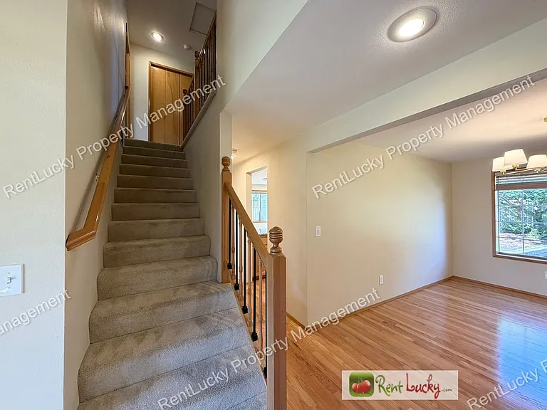 3734 Braeburn Dr NE — Photo 2