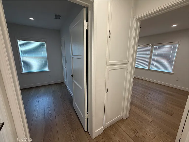 8437 Calvin Ave — Photo 5