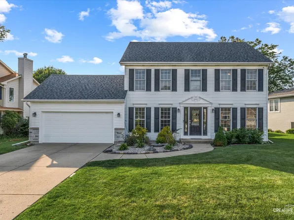 477 E Barberry Cir, Yorkville, IL 60560