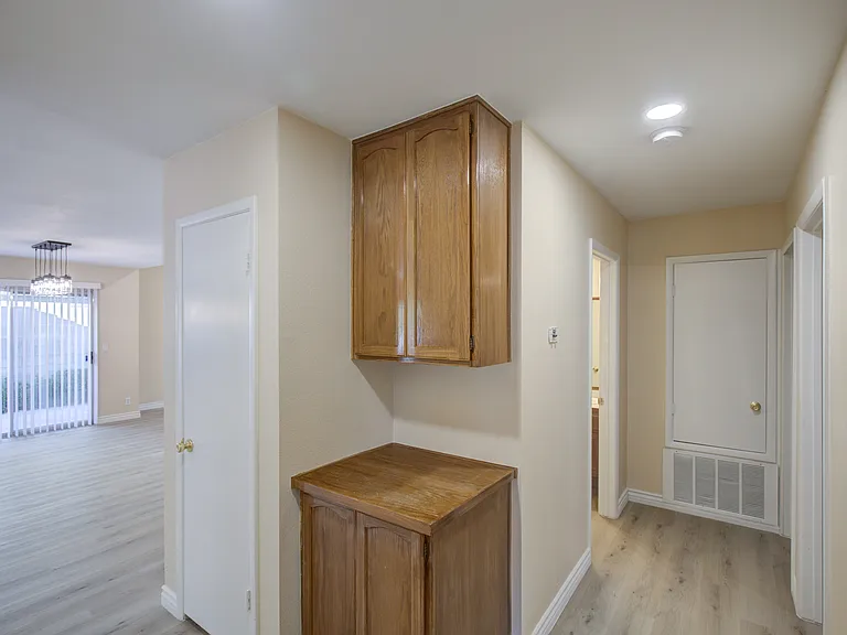 3134 Laurel Ave — Photo 7