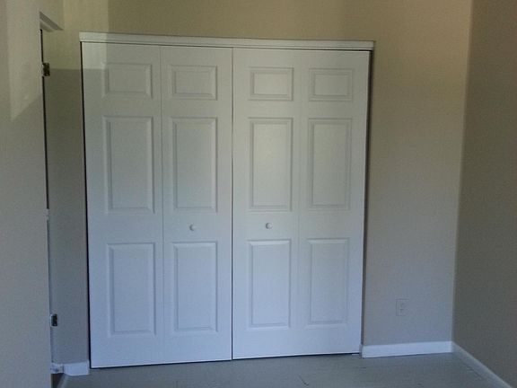 5th image of 203 E Elm St APT 5