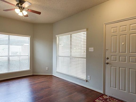 4th image of 10135 Waterstone Dr