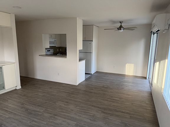 5th image of 1114 Thomas Ave #1114