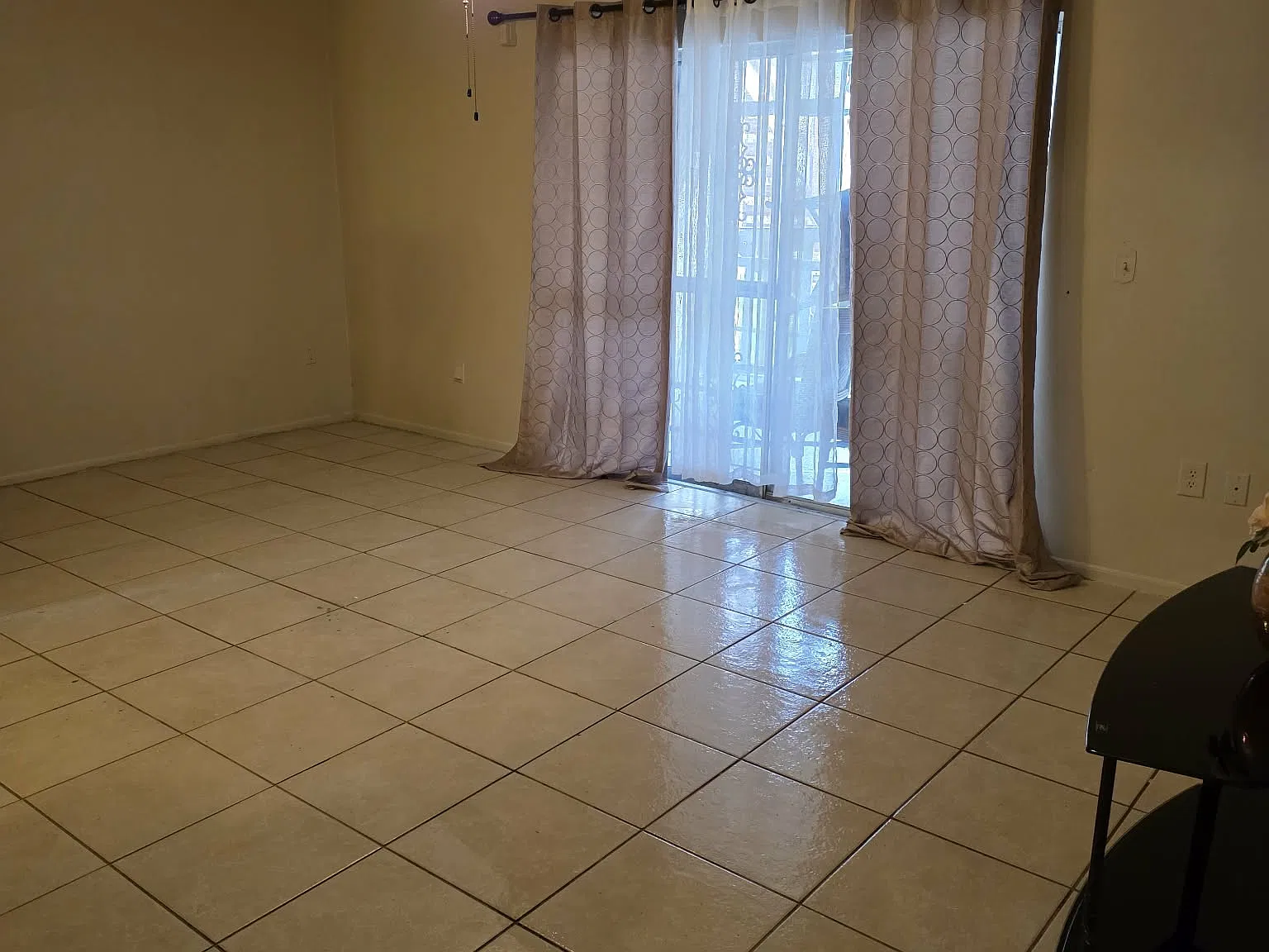 3 bed, $1,750 — Photo 2