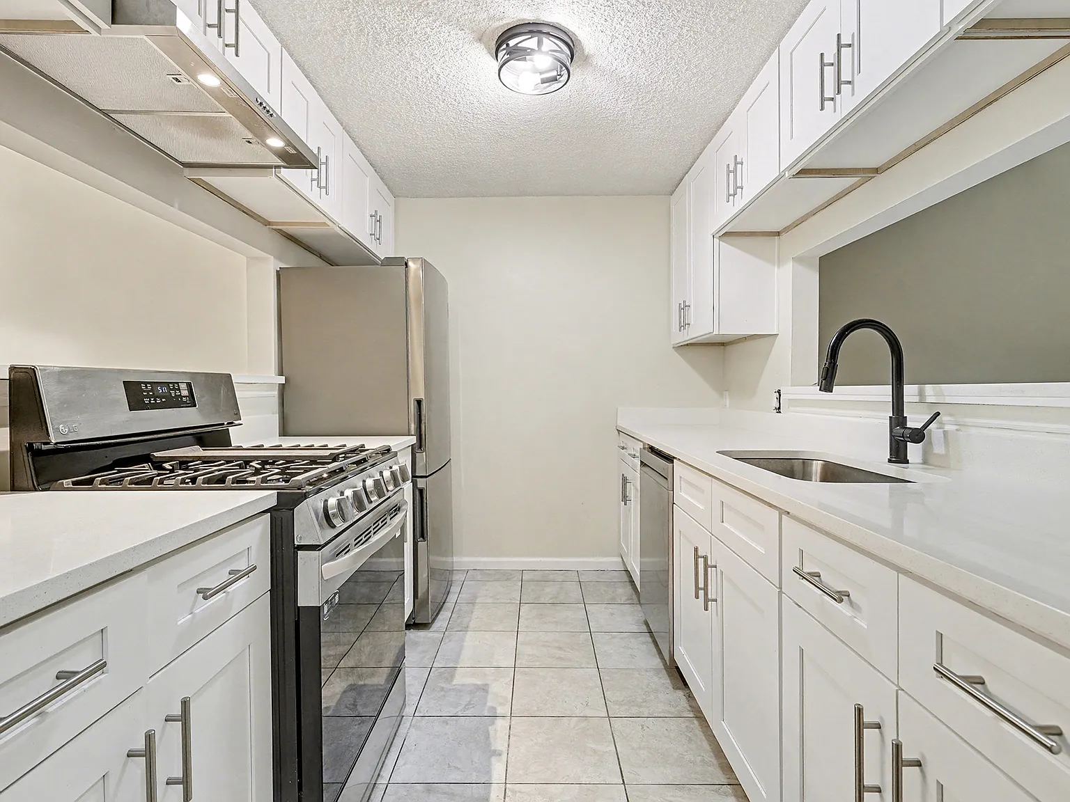 106 Ivy Green Lane Southeast - 106 — Photo 3