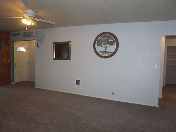 3rd image of 406 N Jefferson St