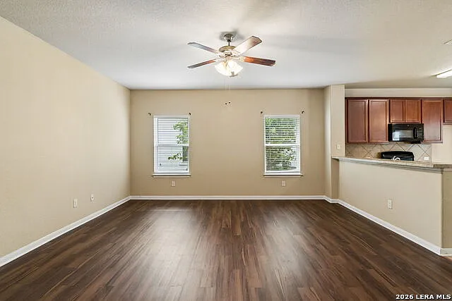 9922 Belmore Cv — Photo 7