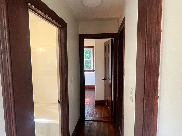 528 Elm Rd — Photo 5