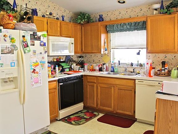 4th image of 6317 Silver Lakes Dr W