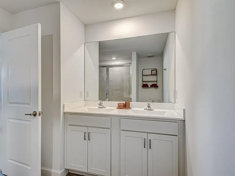 5007 Woods Edge Cir — Photo 25
