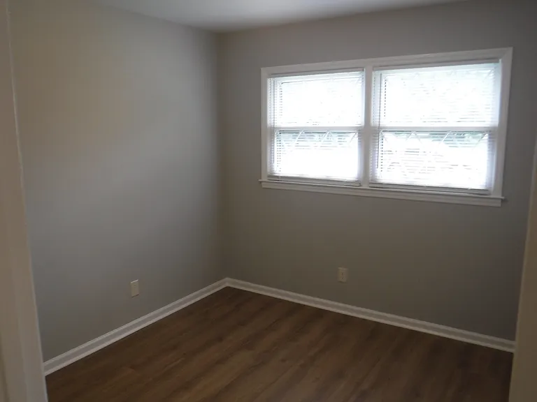 2100 Thornfield Rd — Photo 12
