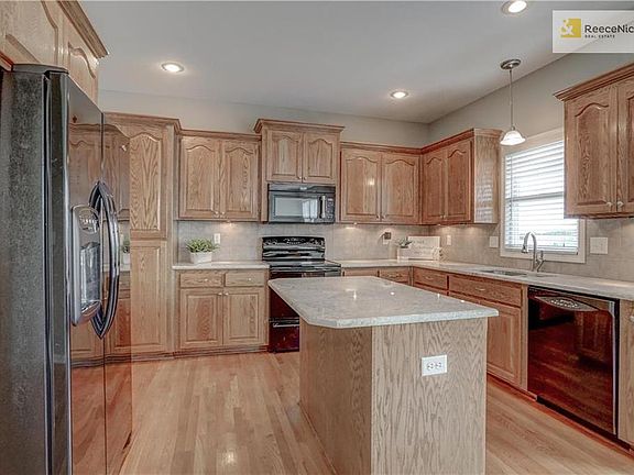 3rd image of 13714 Berger Ave
