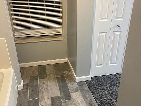 5th image of 10555 Montgomery Rd Unit 19