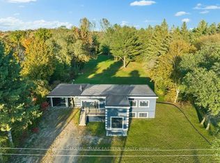 1037 E Communication Rd, Selwyn, ON K0L1H0