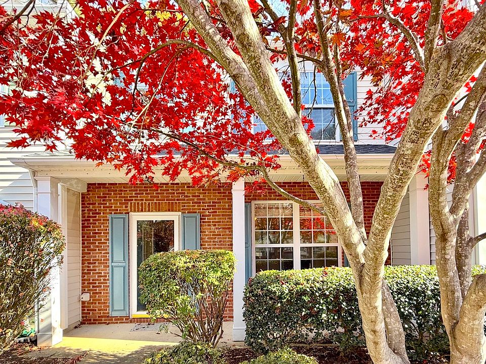 1st image of 302 Orchard Park Dr