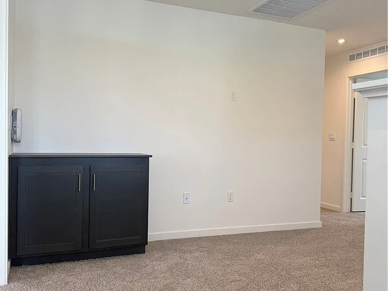 6331 Sierra Vista Ln — Photo 7