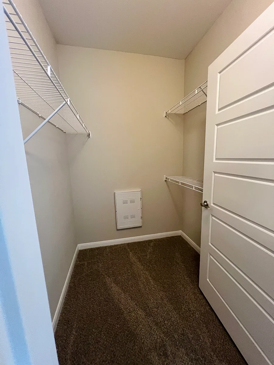 Building Photo - 472 Houston Ridge Dr #817