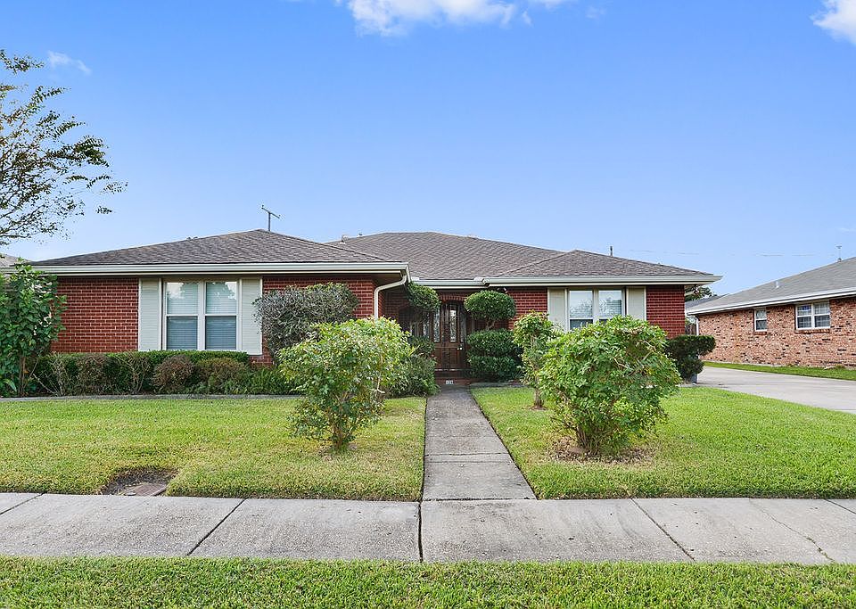 1st image of 126 Linda Ct