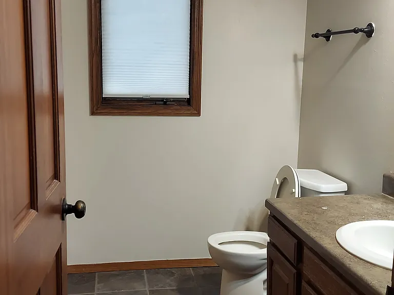 Upper Floor Full Bath