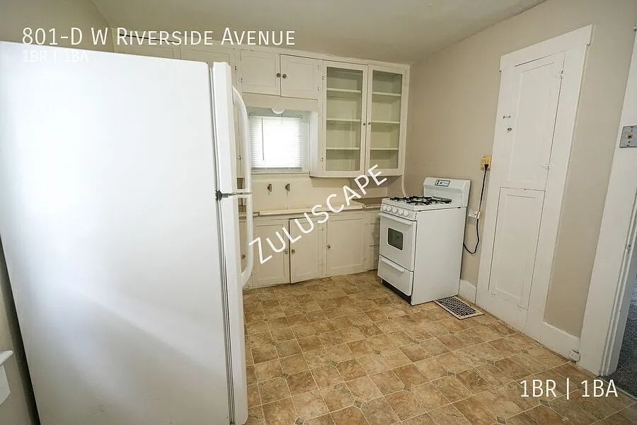 Free 1st Month Rent!.....801-D W. Riverside / 1 Bedroom Apartment Near Ball State Campus — Photo 2