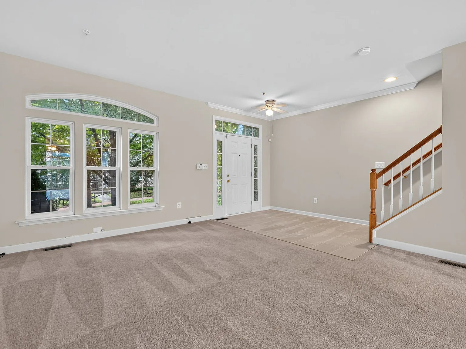 3 bed, 2000 sqft, $2,975 — Photo 4