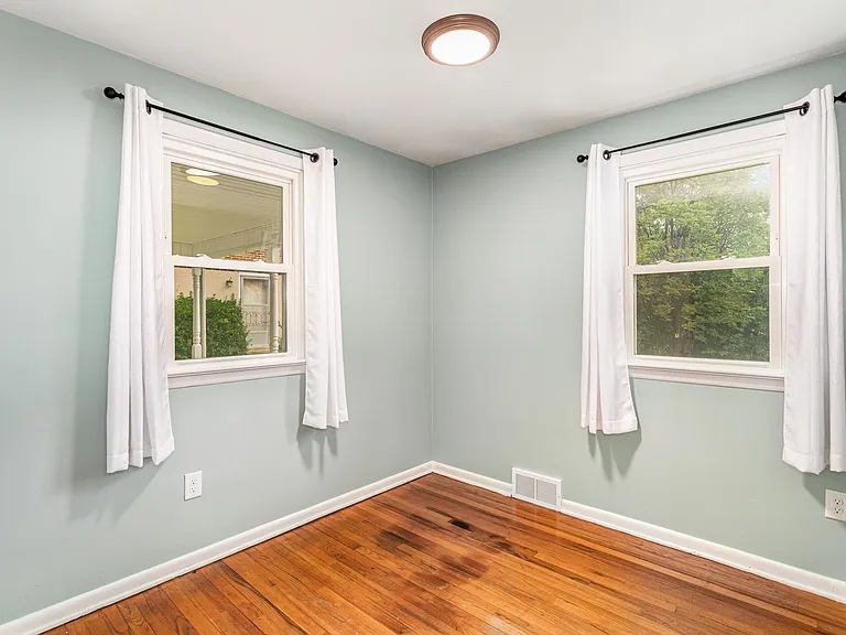 9 W Highland Ave — Photo 17
