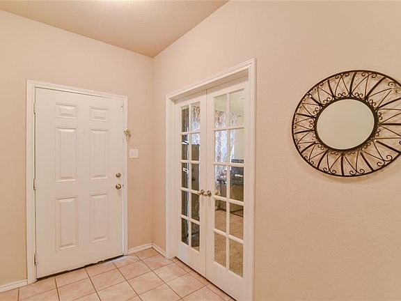 3rd image of 408 Cameron Hill Pt