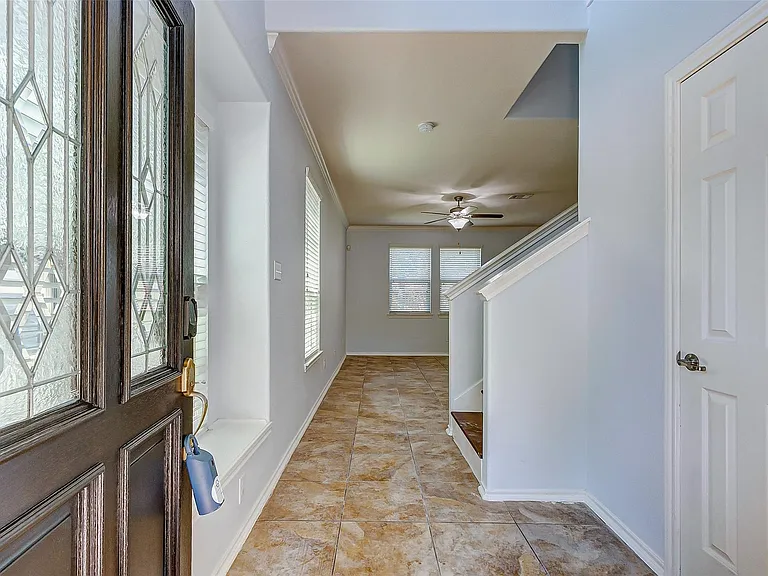 6451 Calgary Woods Ln — Photo 5