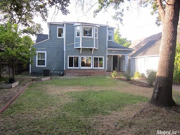 2nd image of 524 Garden St